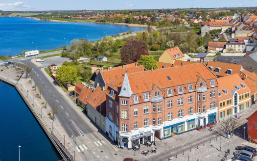 Til ejendomme (1)